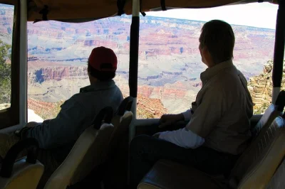 Grand canyon, safari di 3 ore su strade secondarie. incontra la fauna, cammina lungo i sentieri panoramici e visita punti storici. pickup incluso a tusayan.