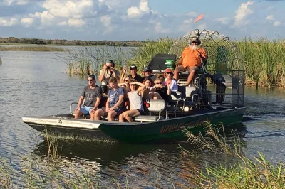 Découvrez le cœur sauvage des everglades avec une balade en airboat, un safari dans big cypress, une croisière en mangrove et un déjeuner. prise en charge à l’hôtel depuis fort myers ou naples