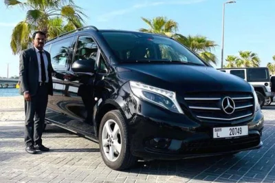 Découvrez dubai ou abu dhabi à votre rythme avec une voiture privée et chauffeur : prise en charge à l’hôtel, arrêts à volonté, eau en bouteille, pour une journée sans stress.