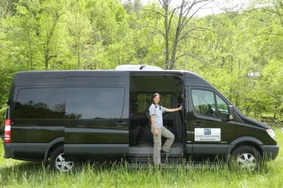 Step into the smokies from gatlinburg, wander elkmont’s old cabins, and stand at newfound gap’s 5,000-foot border. includes pickup, snacks, and local stories.
