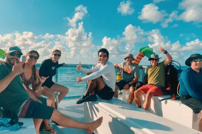 Explorez les récifs colorés de john pennekamp à key largo avec deux arrêts snorkeling, tout le matériel fourni, encadré par une équipe locale sympa. snacks, crème solaire et prise en charge in