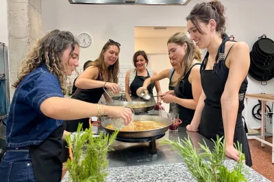 Shop ruzafa market, learn paella from local chefs, enjoy tapas & sangria in valencia. includes all ingredients, lunch, wine tasting, and a real kitchen vibe.