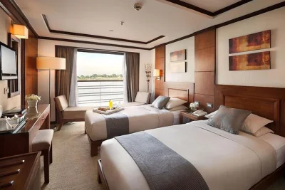 Erlebe Ägypten auf einer 3-nächte-nilkreuzfahrt von assuan nach luxor mit tagesausflug nach abu simbel, antiken tempeln, allen eintrittsgeldern und lokalen guides.