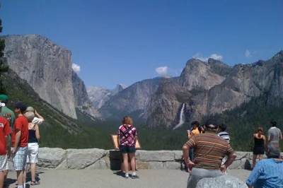 Descubra as quedas d’água de bridalveil fall, admire de perto o half dome e faça um piquenique no yosemite valley neste passeio de dia inteiro saindo de south lake tahoe, com guia e almoço inclus
