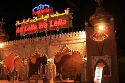Vivi lo spettacolo alf leila wa leila a sharm el sheikh—musica dal vivo, danza del ventre, folklore, cena e trasferimenti dall’hotel. prenota ora la tua serata da mille e una notte.