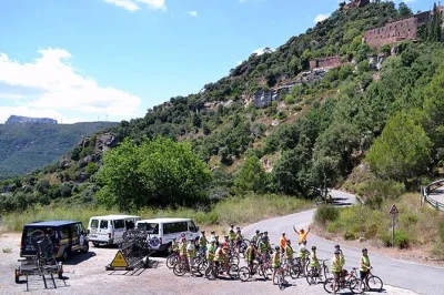 Feel the wind as you freewheel through catalunya’s mountain roads near salou, with pickup, local guide, and all gear included. family-friendly cycling fun awaits.