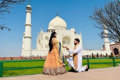 Erlebe das wunder des taj mahal, entdecke die geschichte des agra fort und genieße ein 5-sterne-mittagessen bei diesem privaten tagesausflug ab delhi. inklusive hotelabholung und guide.