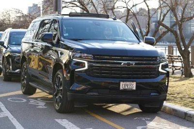 Step into a waiting limo in new york, skip the taxi chaos, and ride with a local chauffeur. includes private car, wifi, bottled water, and easy booking online.