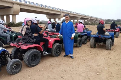 Essaouira erleben: quad fahren entlang der wilden küste, dörfer mit lokalem guide erkunden und meerblicke genießen. helm, jacke und sicherheit inklusive.