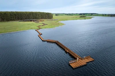 Explore o lago condah com um guia gunditjmara, conheça armadilhas antigas de enguias, ouça histórias de criação e observe a vida selvagem—com infraestrutura no local.