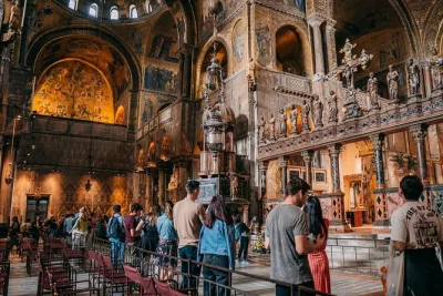 Step inside st mark’s basilica with skip-the-line entry, hear stories from a venetian guide, and choose a gondola ride for a new view of venice. includes all tickets.