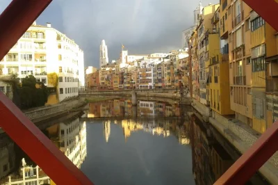 Let girona’s winding streets surprise you—walk the medieval walls, cross eiffel’s bridge, and hear legends with a local guide. includes small group and easy meeting point.