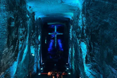 Feel the cool air at guatavita lake, wander zipaquira’s salt cathedral, and taste colombian food on this full-day group tour from bogota with hotel pickup included.