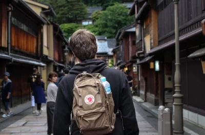 Let a local guide shape your private kanazawa tour, from samurai lanes to kenroku-en garden. flexible start, tailored stops, and real stories—plan your half-day now.