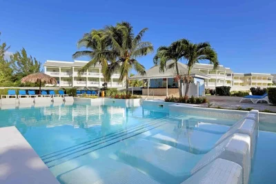 Transfer privado do aeroporto de montego bay (mbj) para grand palladium e lady hamilton. carro ou van com ar-condicionado, motorista local, fácil embarque. reserve já.