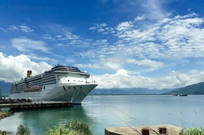 Excursão privada de um dia do porto chan may até ba na hills. caminhe pela golden bridge, pegue o teleférico, visite a pagoda linh ung e a vila francesa. reserve já.