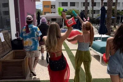 Laugh with friends on a scottsdale party bike bar crawl, skip the lines at top bars, then cool off with free monarch hotel pool party entry—cocktail pitcher included.