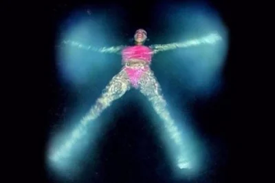 Feel the glow of grand cayman's bio bay on a night snorkel tour, with fast boat ride, friendly crew, and complimentary beers. includes snorkel gear and soft drinks.