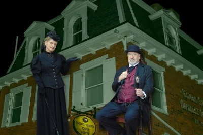 Explore o orfanato assombrado de gettysburg em um tour guiado por um “espírito”. ouça histórias arrepiantes, visite salas históricas e sinta os ecos do passado. tudo incluso.