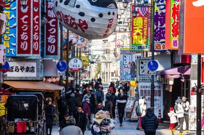 Scopri osaka tra mercati, sapori autentici e luoghi iconici come dotonbori e il castello di osaka con una guida privata autorizzata.