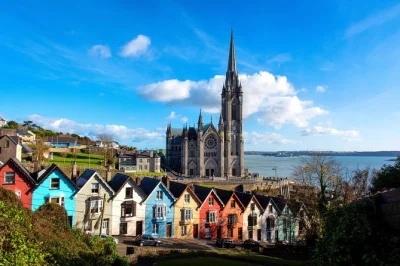 Partez tôt de dublin, prenez le train jusqu’à cork, embrassez la pierre de blarney et découvrez le cobh heritage centre, avec billets et transport inclus.