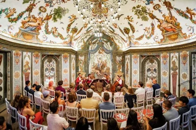 Entra nella sala da concerto più antica di vienna per una serata intima di musica da camera con mozart, bach e beethoven dal vivo. programma ricordo incluso e ritiro biglietti semplice.
