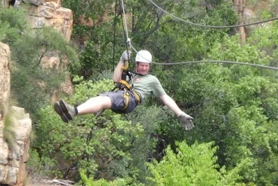 Feel the wind as you zipline across magaliesberg’s ancient cliffs, with local guides sharing mountain stories. includes all safety gear & return transport to the course.