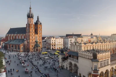 Scopri il centro storico di krakow e il castello di wawel con una guida locale, ascolta leggende e storia, e paga quanto vuoi alla fine. punto d’incontro comodo incluso.