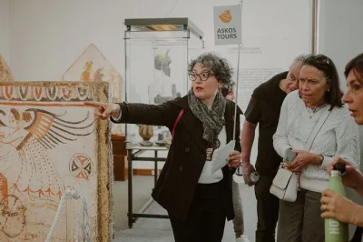 Explore os templos antigos de paestum com um arqueólogo, visite o museu com arte grega rara e evite filas neste tour em grupo pequeno saindo de cilento.