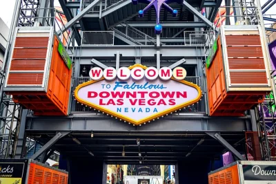 Step into downtown las vegas for a food tour tasting 6+ local classics, from lobster montadito to charity pizza, with stories and a guide. includes all bites.