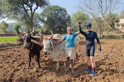 Feel the quiet side of udaipur on a countryside bike tour, ride past aravali hills, meet locals in villages, and enjoy snacks. includes hotel pickup and guide.