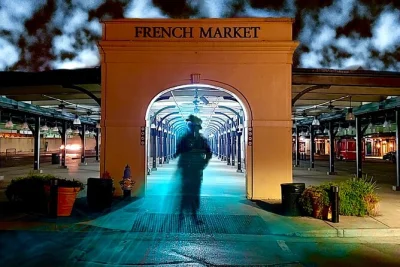 Erlebe die gänsehaut in new orleans bei einer gruseligen geistertour durchs french quarter, mit stopps in legendären bars und spannenden geschichten von einheimischen. abendtour mit geführtem spazi