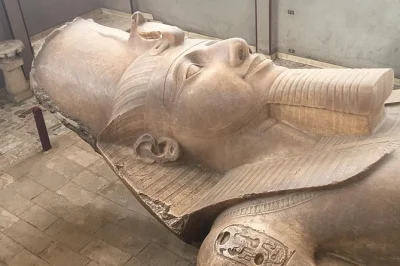 Descubre el antiguo egipto en sakkara, memphis y dahshur: visita la pirámide escalonada, la estatua de ramsés ii y artesanías locales. incluye recogida en hotel y almuerzo.