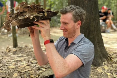 Erlebe die geschichte der cu chi tunnel, koste frische früchte aus dem mekong delta und genieße eine entspannte bootsfahrt – inklusive hotelabholung und lokalem guide ab ho-chi-minh-stadt.