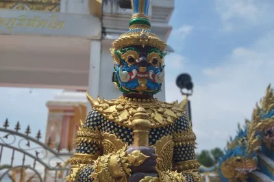 Start your phuket day with hotel pickup, wander old town’s colorful streets, visit wat chalong temple, and see the big buddha with a local guide.