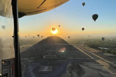 Vola sopra teotihuacán all’alba, ammira le piramidi da una mongolfiera e gusta una colazione a buffet. include trasporto andata e ritorno da città del messico e guida locale.