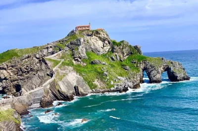 Feel the basque coast’s wild spirit on a gaztelugatxe, mundaka & gernika tour from bilbao—climb legendary steps, stroll fishing harbors, and connect with local stories. includes pickup.