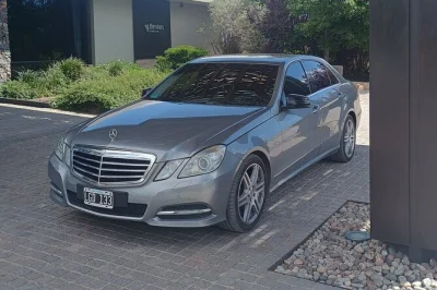 Reserva un chofer privado en mendoza para traslados flexibles por la ciudad o viajes a medida. tarifas por hora, sin límite de distancia, auto con aire acondicionado. ¡contacta por whatsapp!