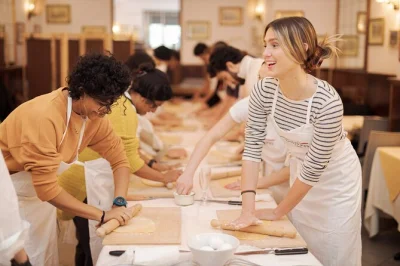 Make fettuccine from scratch in a rome cooking class overlooking piazza navona, with hands-on guidance, wine or beer, and classic italian appetizers included.