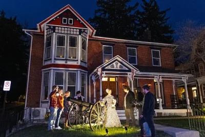 Chill down gettysburg’s haunted streets on a night ghost tour with local guides, real civil war tales, and stops at eerie sites like the jennie wade house. includes researched stories.