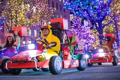 Vivi l’energia di osaka con un tour in go-kart per le sue vie più famose, vestito con costumi personalizzati, accompagnato da una guida locale e con tutto l’equipaggiamento incluso. prenota ora i