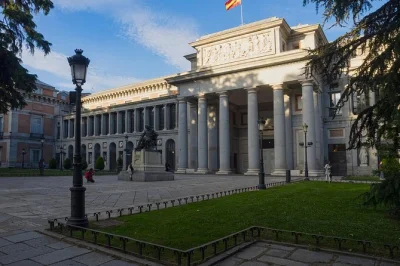 Descubre el museo del prado en madrid con guía privado, evita las colas y disfruta de las obras maestras de cerca. incluye recogida en hotel y entrada.
