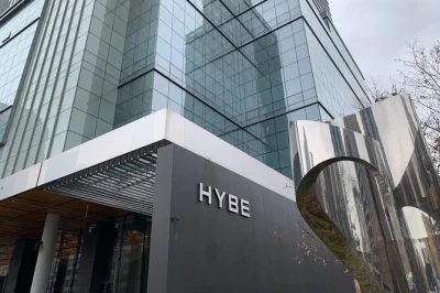 Step into bts history in seoul—see their old dorm café, early company building, concert spots & favorite restaurant. includes guide & comfy transport.