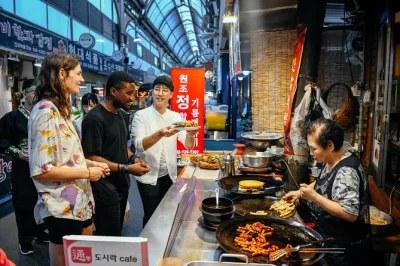 Savor seoul’s flavors on a private food tour with 10 tastings, city highlights, and a local foodie guide. includes vegetarian options and flexible start times.