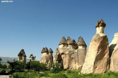 Descubre los valles surrealistas de cappadocia, visita las iglesias rupestres de zelve, aprende cerámica en avanos y recorre las chimeneas de hadas. incluye almuerzo, entradas y traslados.