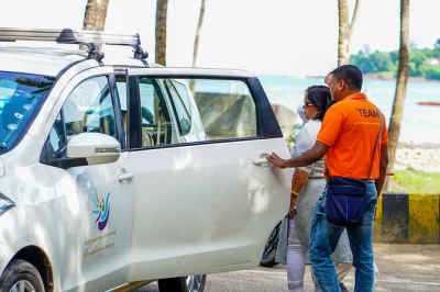 Sinta as andaman com passeios de ilha em ilha, pores do sol em radhanagar e snorkel na elephant beach. inclui transfers privados e suporte local do começo ao fim.