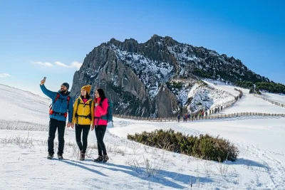 Feel the wind at seongsan ilchulbong, explore lava caves, and meet jeju’s haenyeo divers on a full-day tour with pickup and local guide—see jeju’s east in one day.