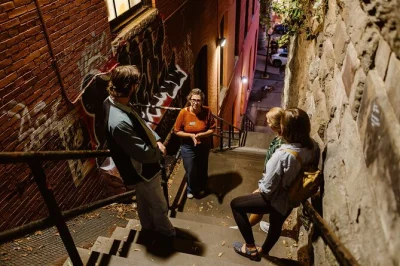 Step into georgetown’s haunted past on a nighttime ghost walking tour, hear chilling local legends, and end at the iconic exorcist steps—includes guide and yard access.