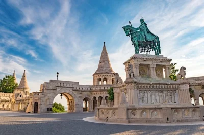 Feel budapest’s spirit on a small-group day trip from vienna—wander buda castle, snap parliament views, taste cakes in a classic café. includes hotel pickup.