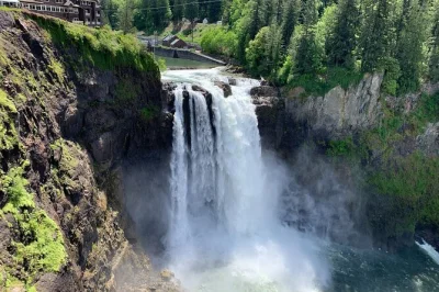 Feel the mist at snoqualmie falls, hike old-growth forest to twin falls, and cross lake washington with a local guide. includes seattle pickup and fresh fruit.